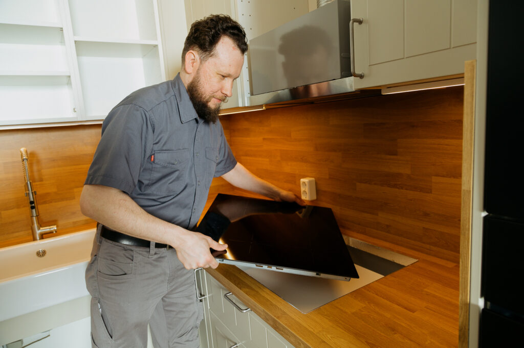 Installation von Küchengeräten